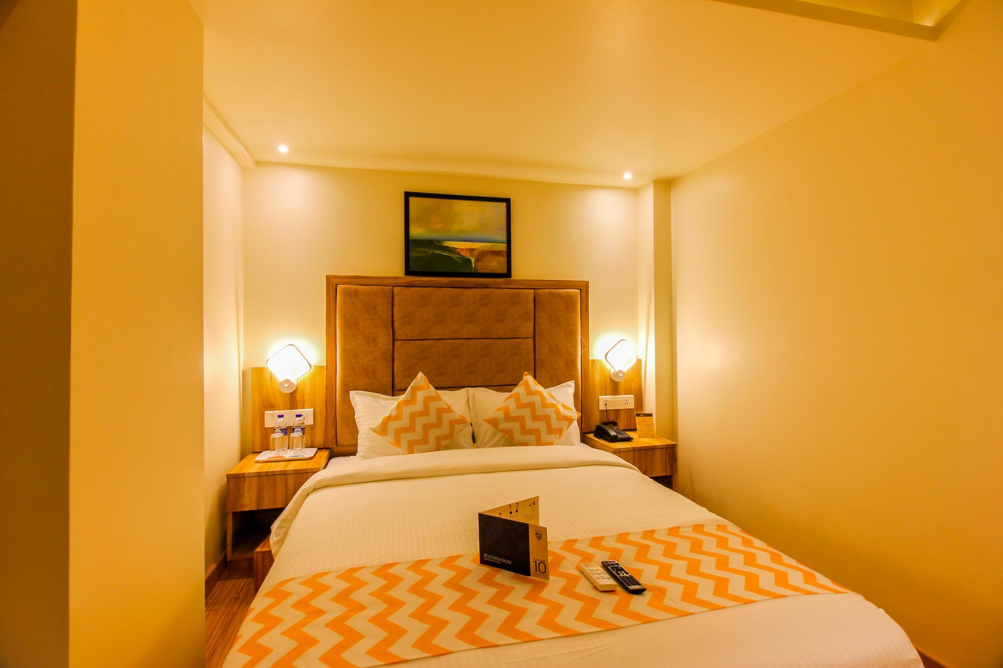 Fluorescent By Bizzgrow Hotels International Airport - Formerly Known As Byaris International ムンバイ エクステリア 写真